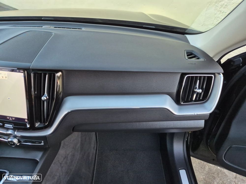 Volvo XC 60 2.0 T6 PHEV Inscription AWD - 41