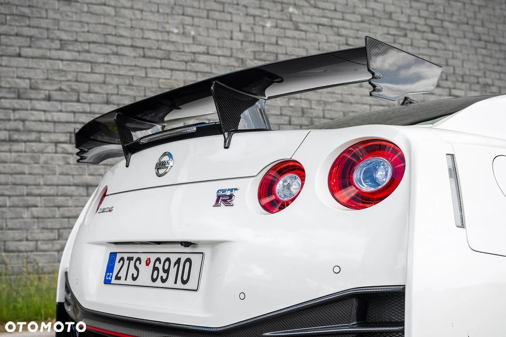 Nissan GT-R Nismo 2020 - 15