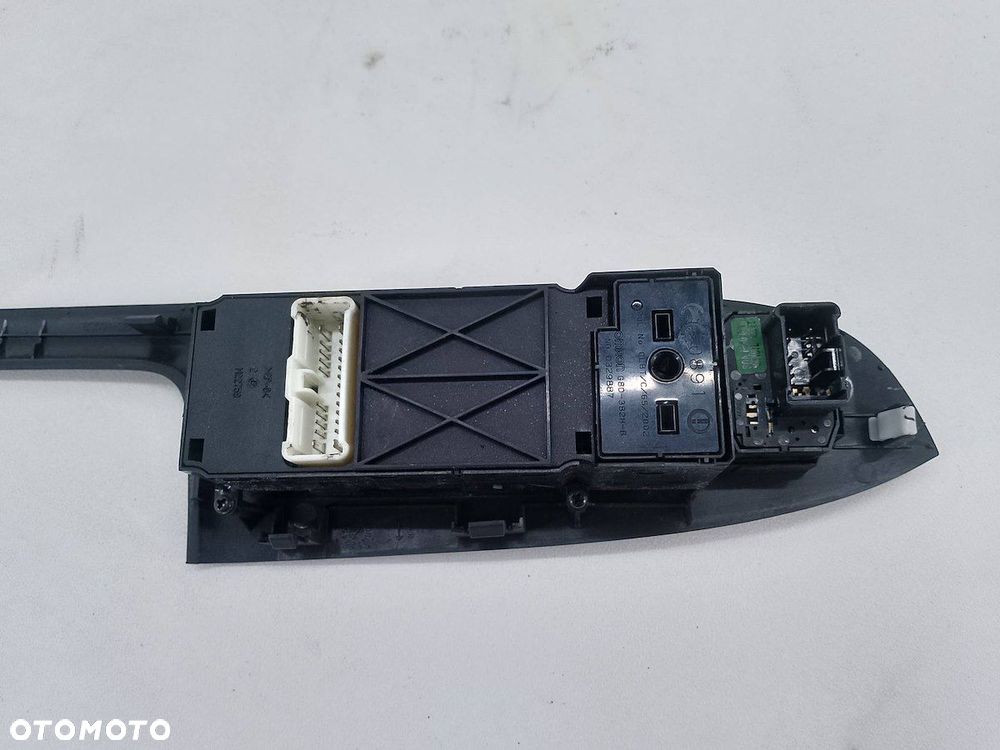 PANEL STEROWANIA SZYB I LUSTEREK HONDA ACCORD VII 35750-SEA-G1 2.0 i-VTEC - 3