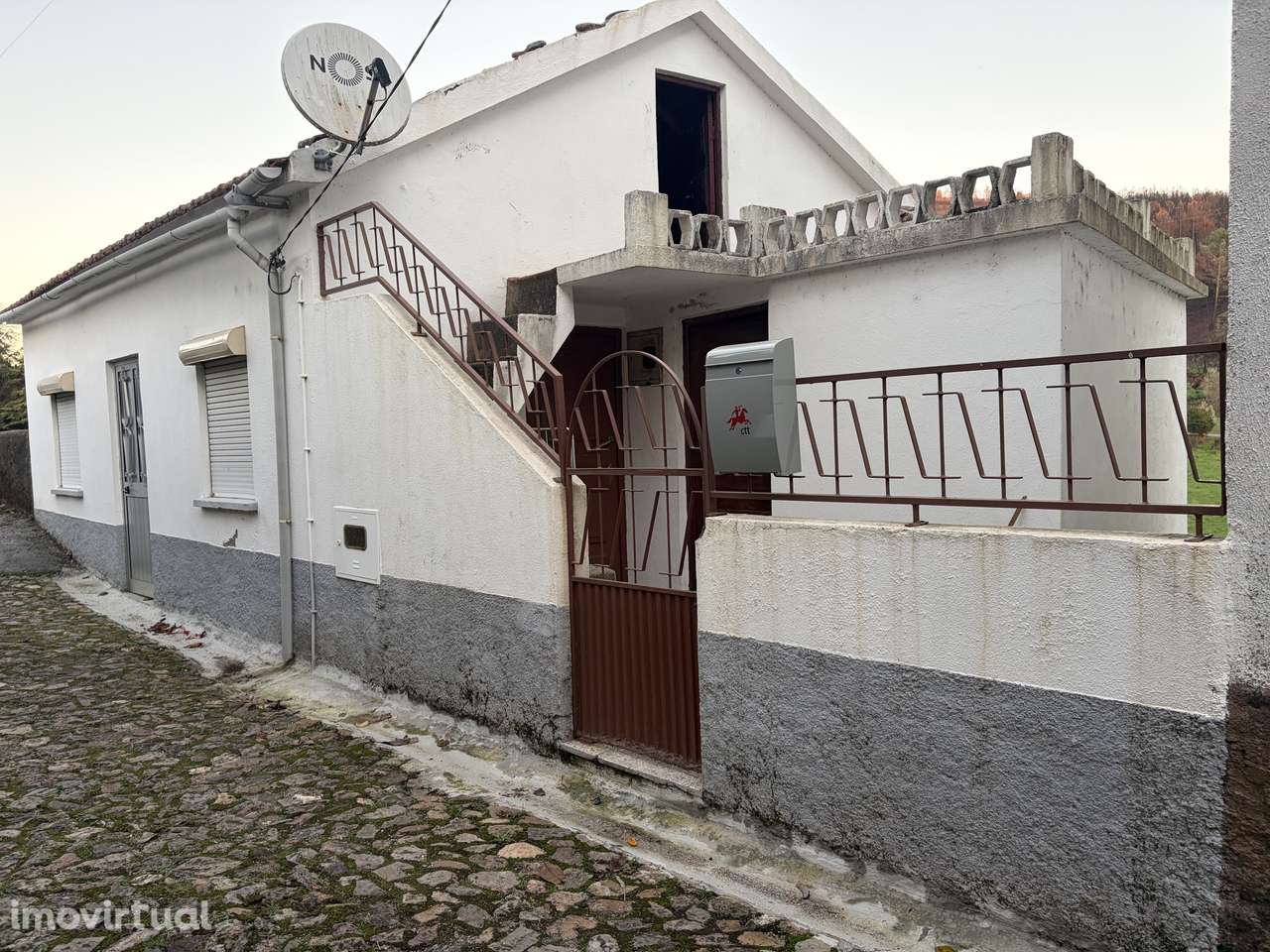 Moradia T2, em Unhais-o-Velho, Pampilhosa da Serra. - Grande imagem: 4/11