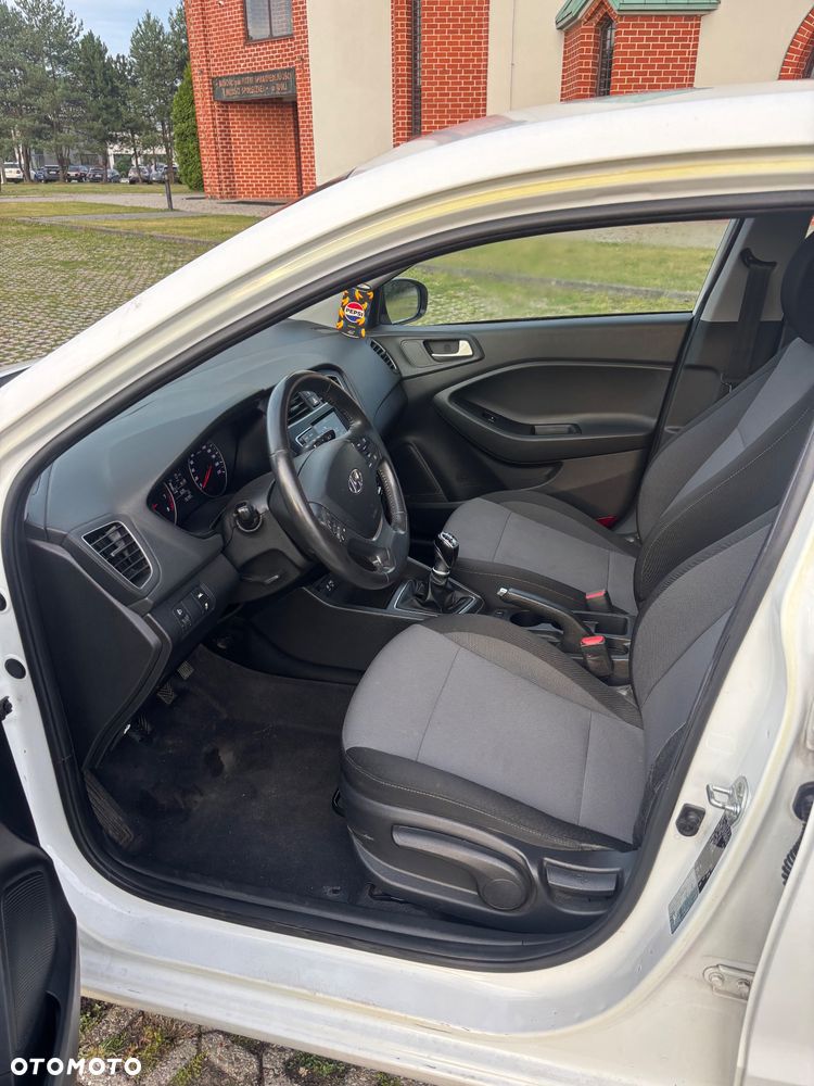 Hyundai i20 1.2 BlueDrive Classic - 19