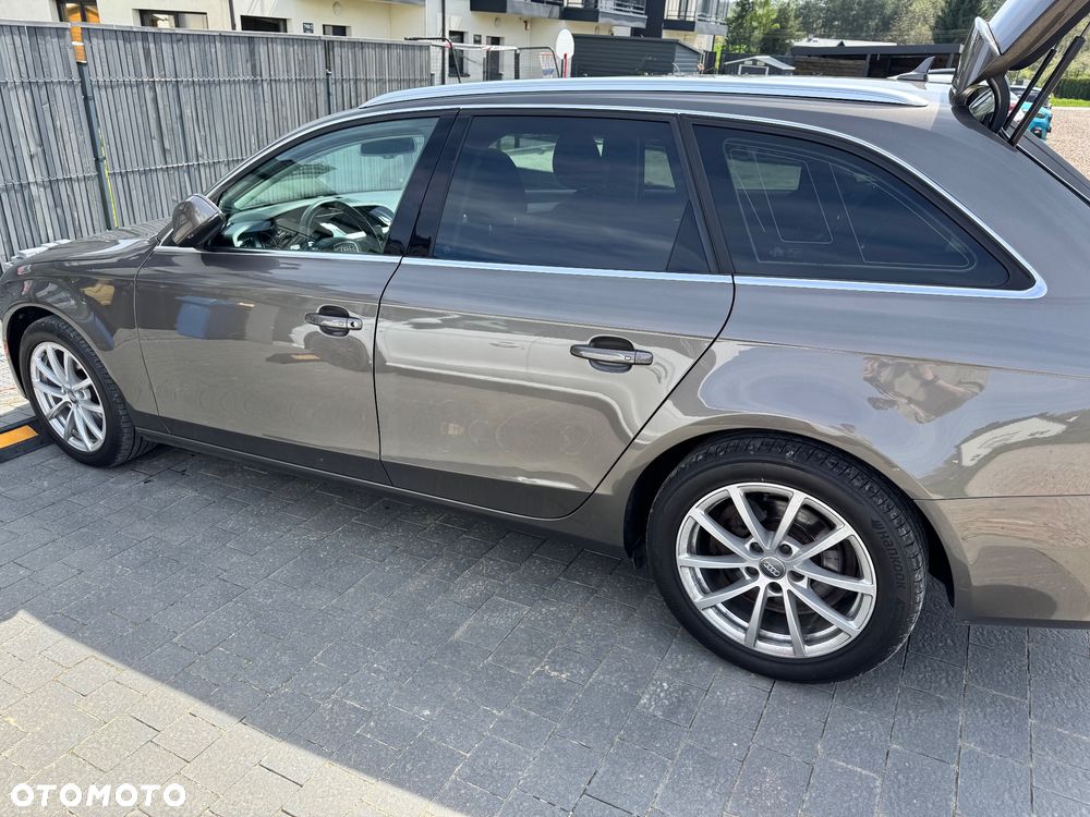 Audi A4 Avant 2.0 TDI DPF clean diesel multitronic Ambiente - 9