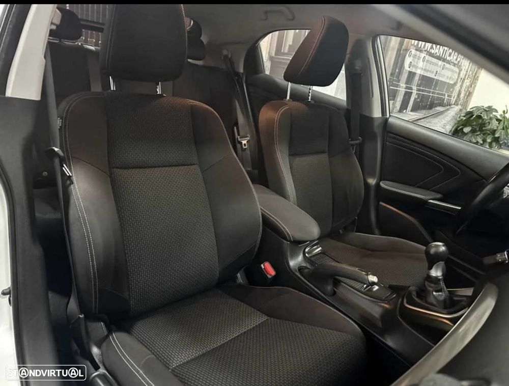 Honda Civic 1.6 i-DTEC Elegance Connect Navi+ADAS - 6