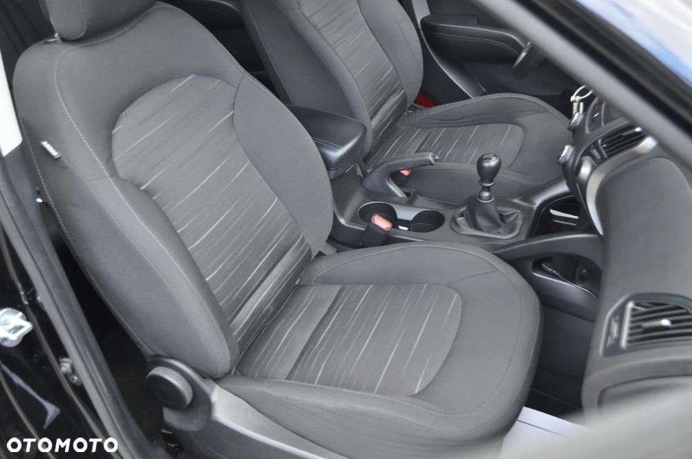 Hyundai ix35 1.7 CRDi 2WD Fifa World Cup Edition - 21