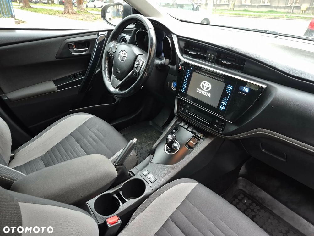Toyota Auris Hybrid 135 Comfort - 11