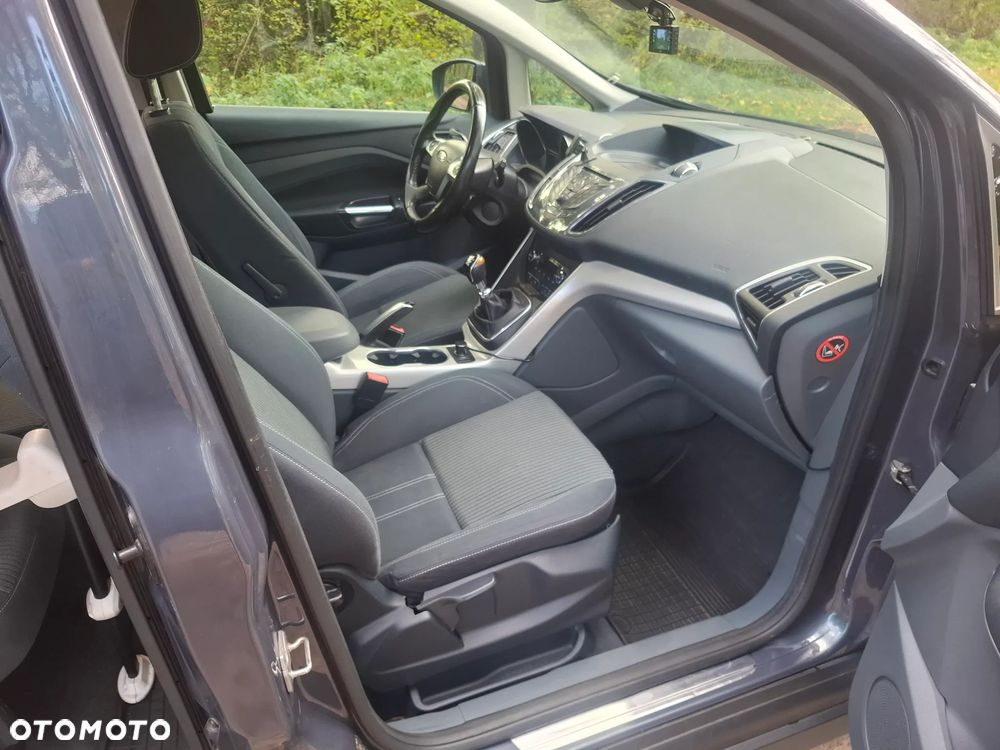 Ford Grand C-MAX - 12