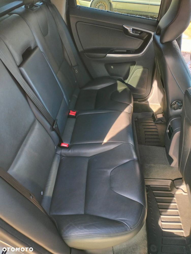 Volvo XC 60 T5 Geartronic Kinetic - 24