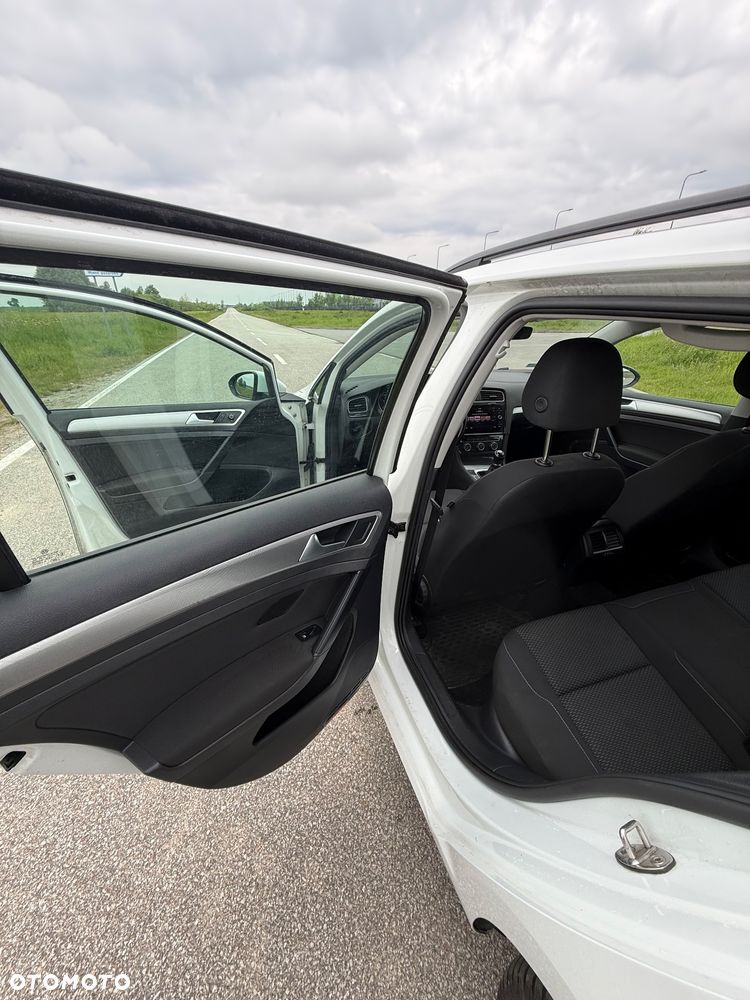 Volkswagen Golf 1.6 TDI BMT Comfortline - 11