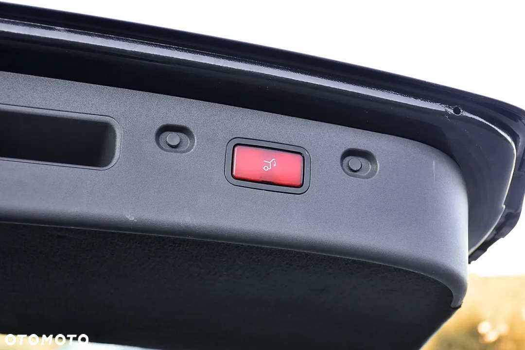 Mercedes-Benz Klasa E 320 4-Matic T Avantgarde - 5