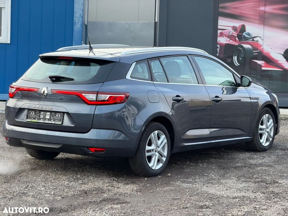 Renault Megane - 5