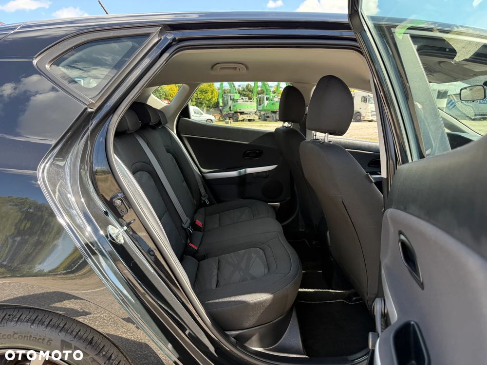 Kia Ceed 1.4 CVVT Dream Team Edition - 29