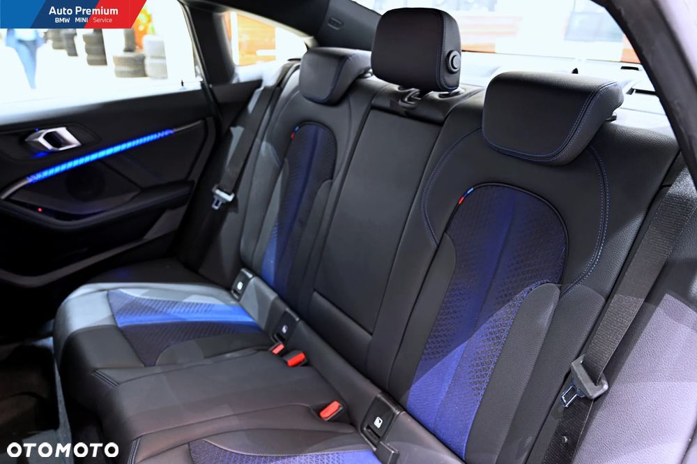 BMW Seria 2 218i M Sport - 14