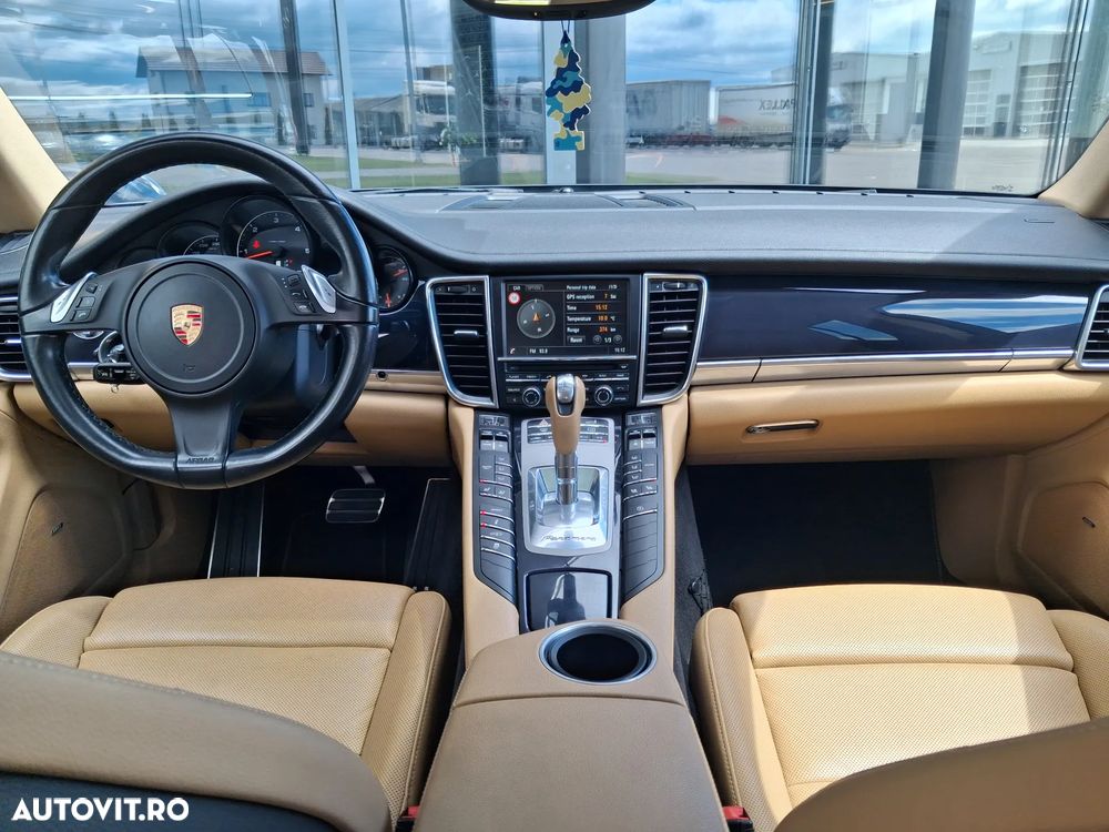 Porsche Panamera - 26