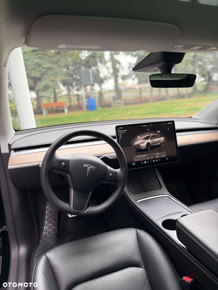 Tesla Y Model Long Range Dual Motor AWD - 19