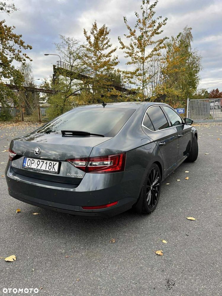 Skoda Superb 2.0 TDI L&K DSG - 4