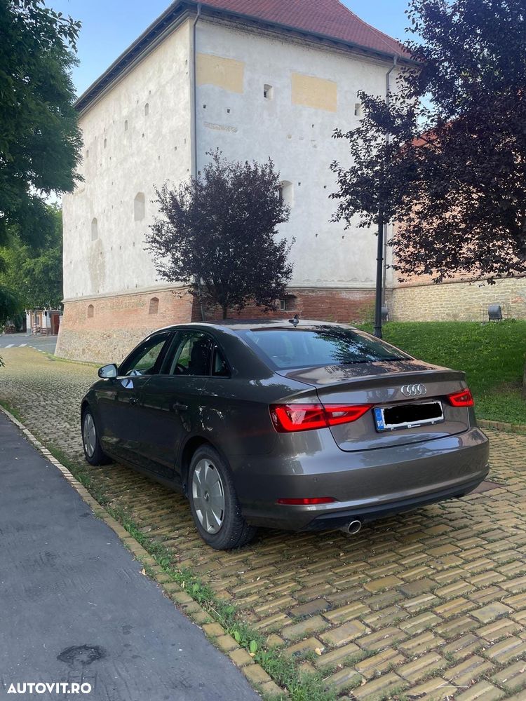 Audi A3 Sportback 1.6 TDI clean Stronic Ambition - 3