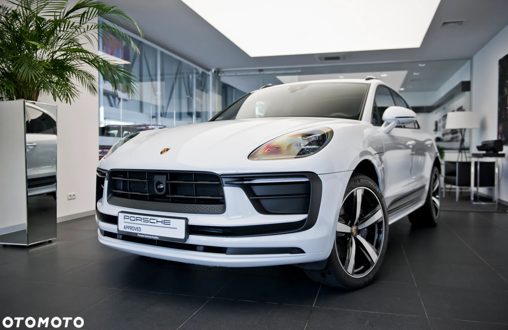 Porsche Macan Standard - 17