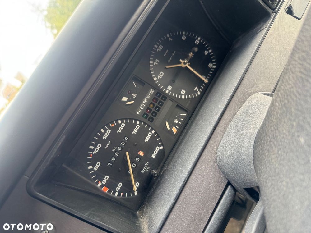 Volkswagen Passat - 10