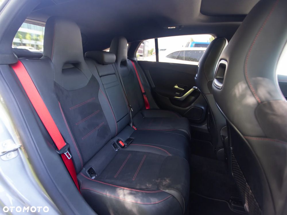 Mercedes-Benz CLA AMG 35 4Matic AMG Speedshift 8G-DCT AMG Line Advanced Plus - 17