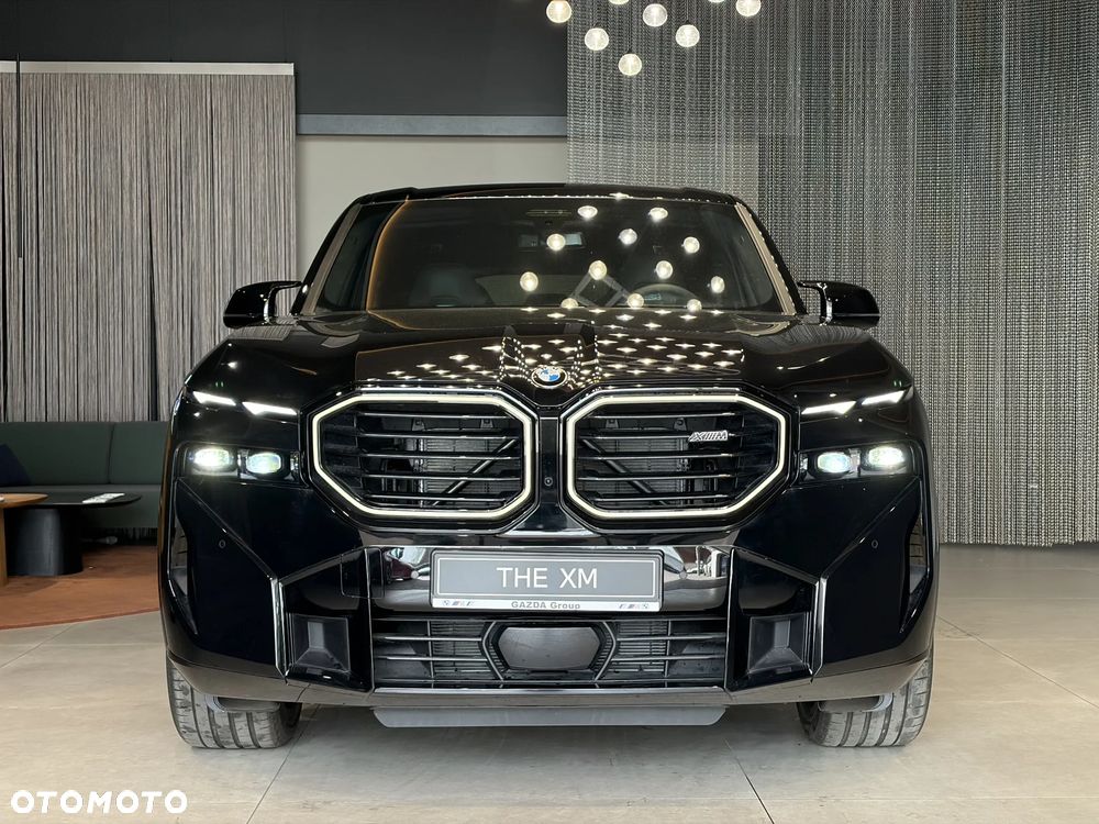 BMW XM - 5