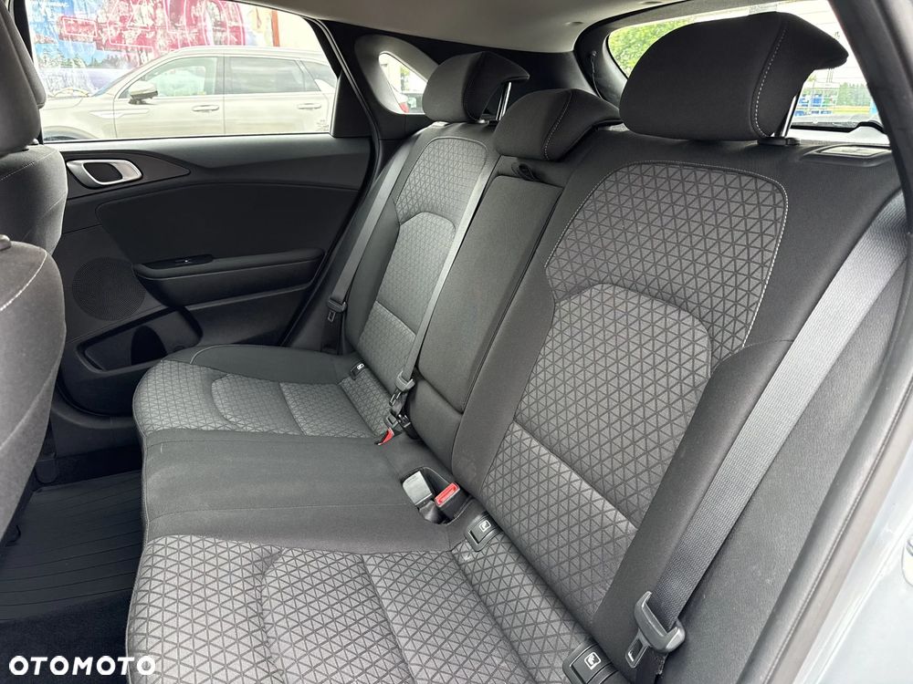 Kia Ceed 1.4 T-GDI M DCT - 17