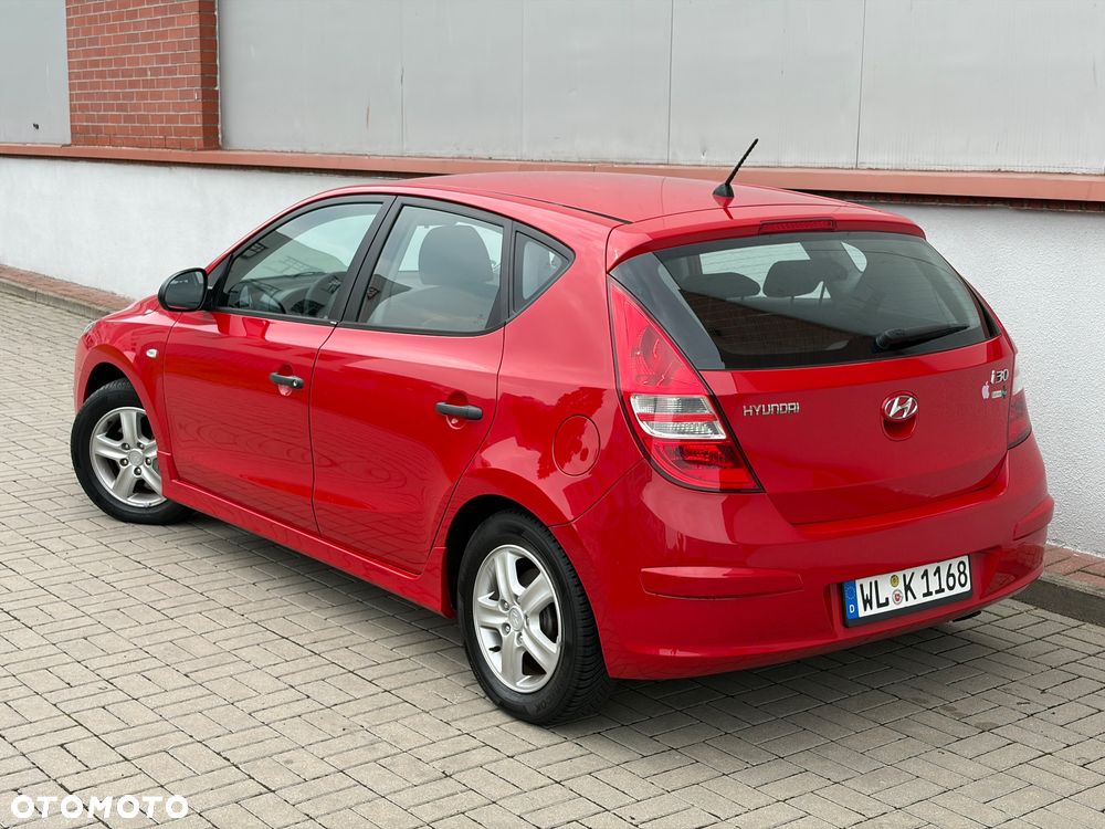Hyundai i30 1.4 Classic EU5 - 13