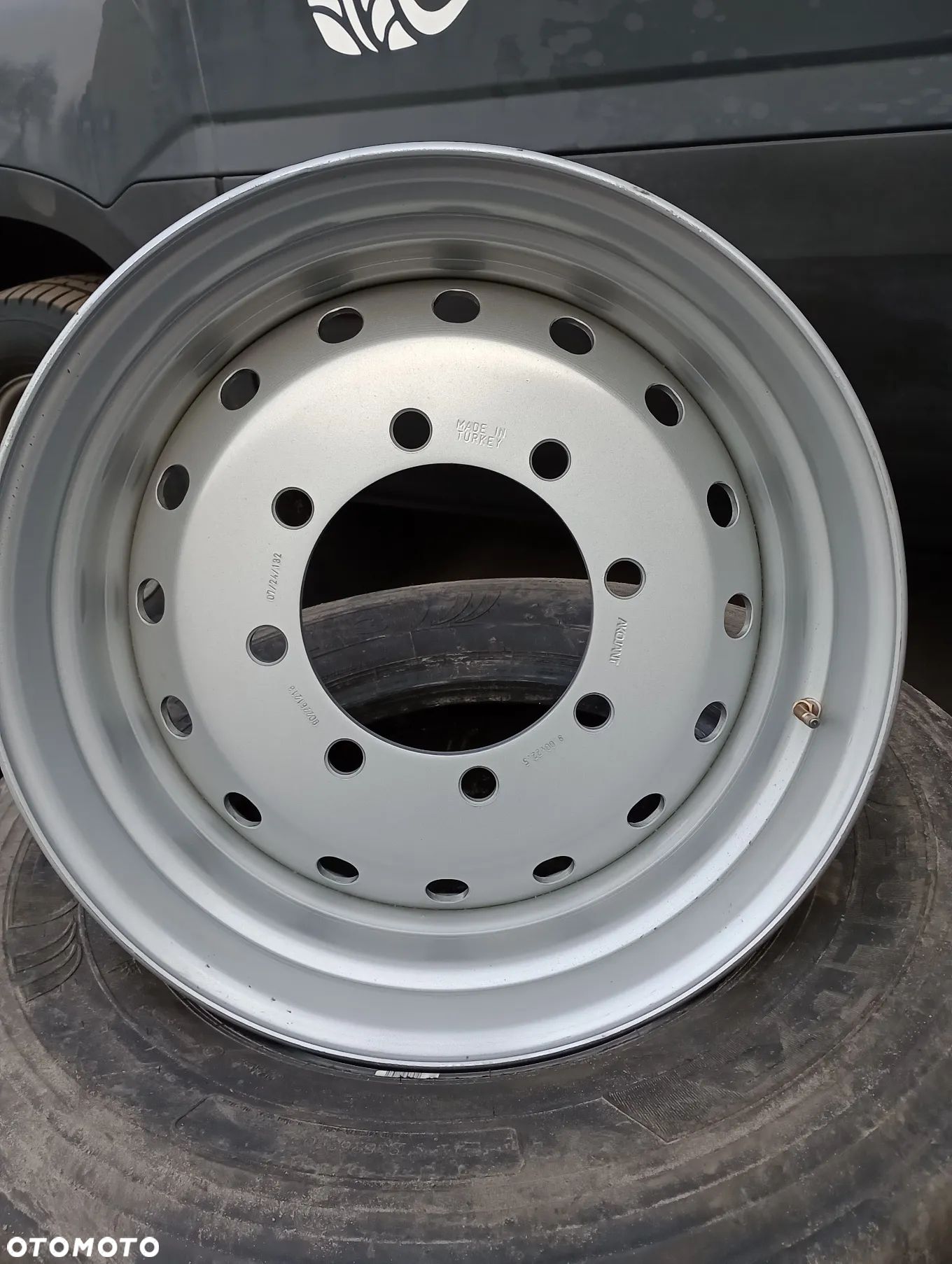 FELGA KOŁA PRZYCZEPA 9,00x22.5 8x275 / 221 / ET0 8 OTWORÓW - 1