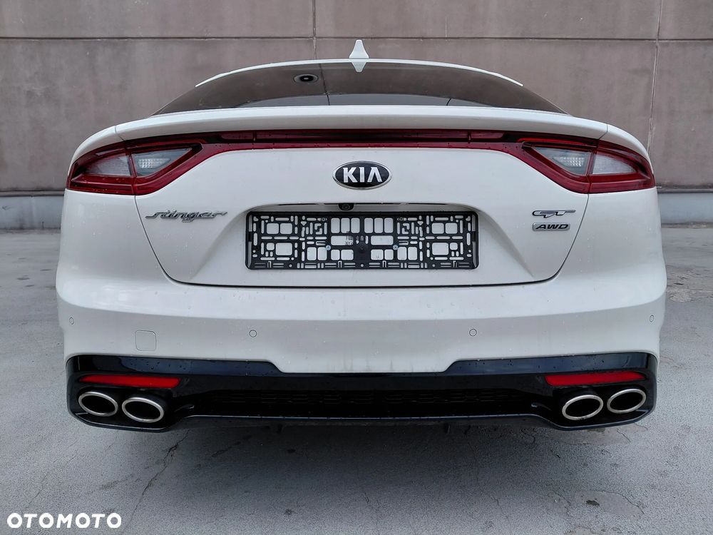 Kia Stinger 3.3 T-GDI AWD GT - 17