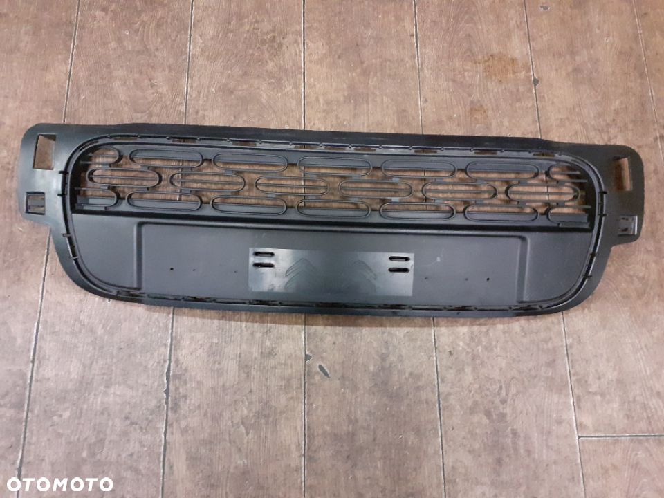 ATRAPA GRILL CITROEN C3 17- - 1