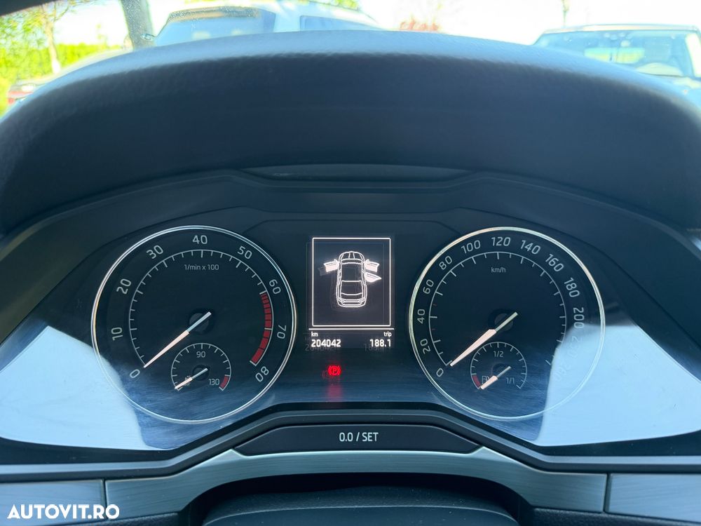 Skoda Superb 1.5 TSI DSG Ambition - 11
