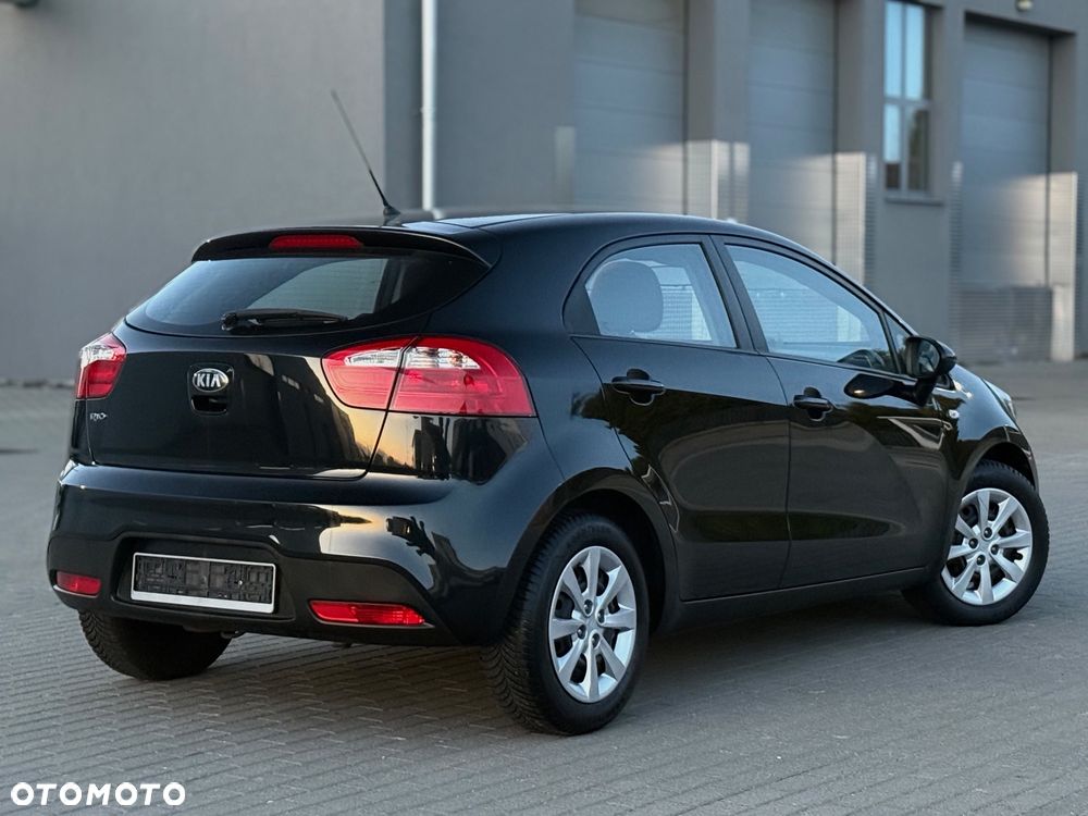 Kia Rio - 12