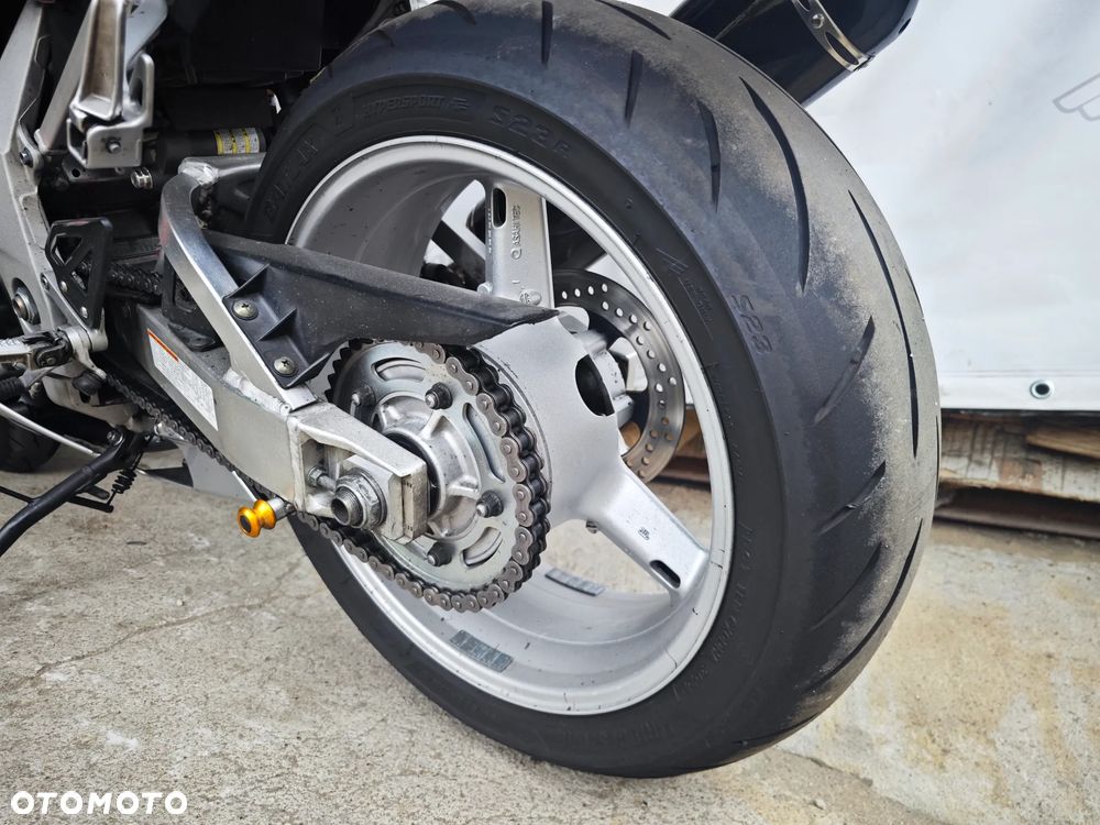 Suzuki GSX-R - 7