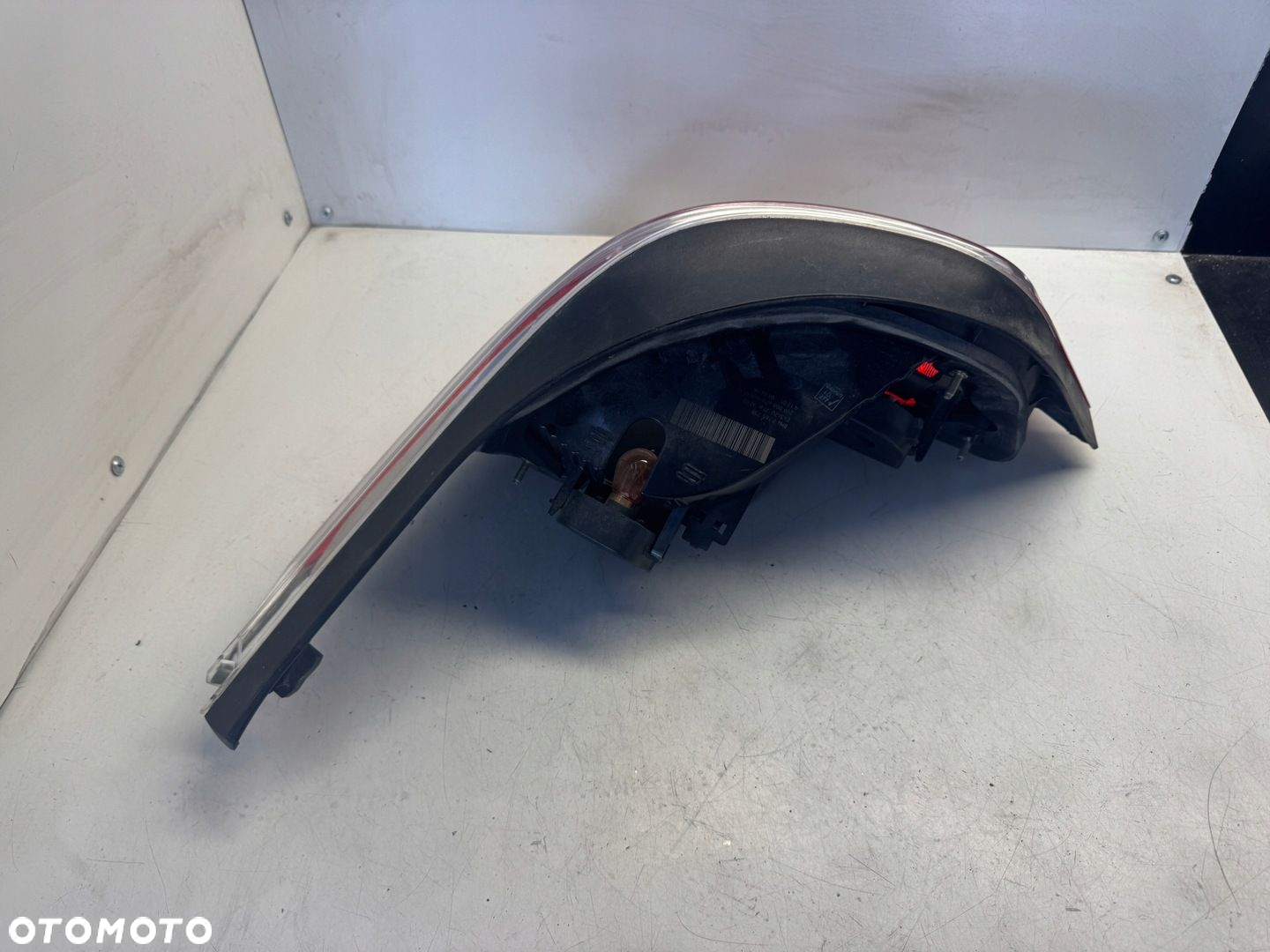 BMW E60 LAMPA PRAWY TYŁ 7165738 - 6