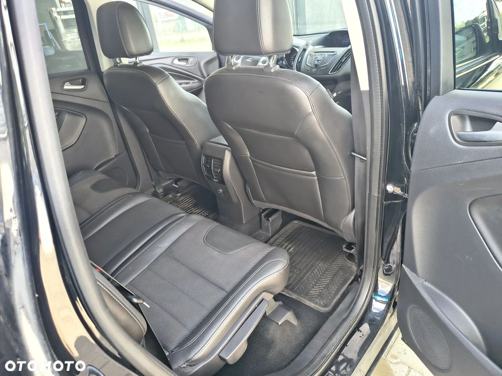 Ford Kuga 2.0 TDCi 2x4 Titanium - 10