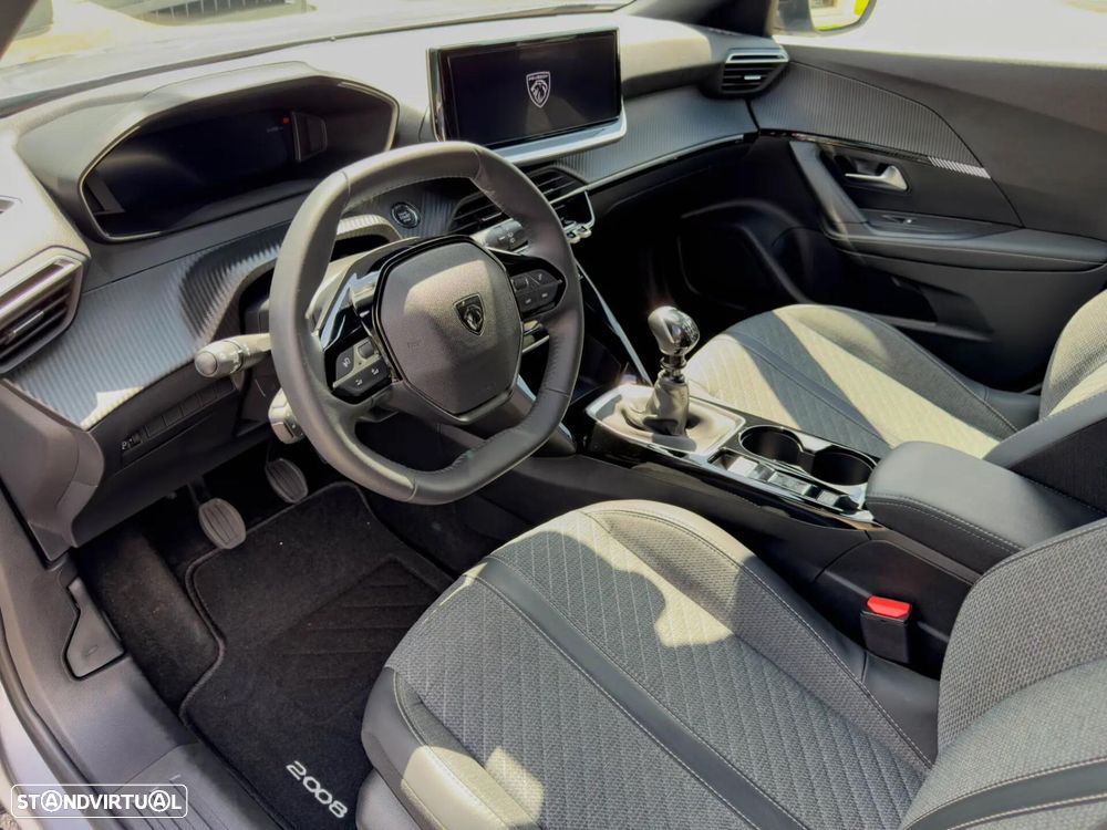 Peugeot 2008 1.2 PureTech Allure Pack — fotografia 8