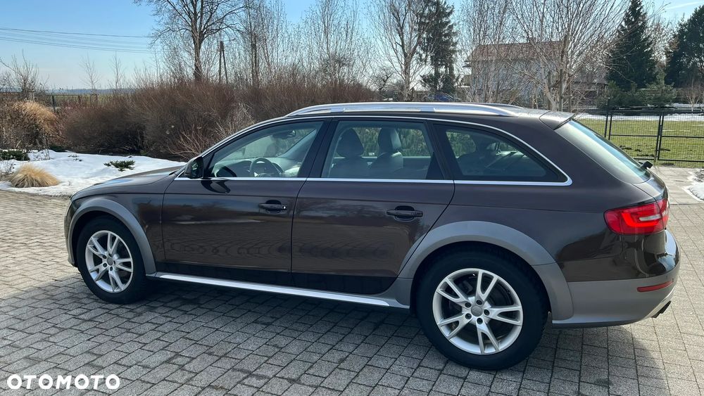 Audi A4 Allroad 2.0 TDI DPF S tronic - 5