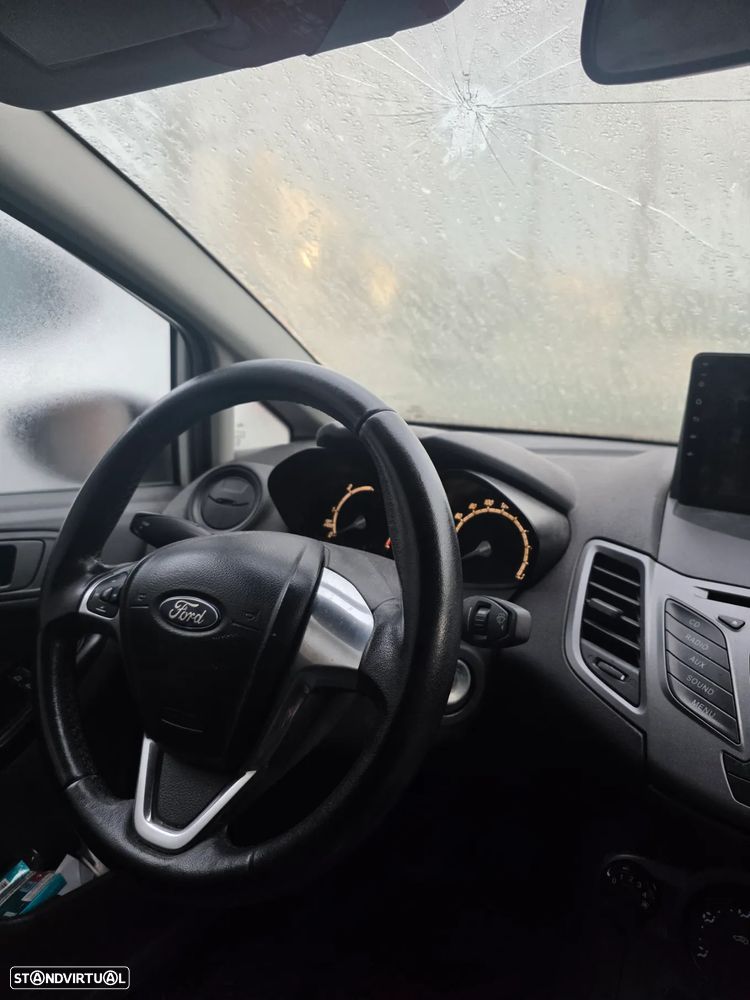Ford Fiesta - 11