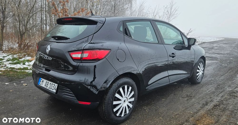 Renault Clio 1.2 16V 75 Expression - 7