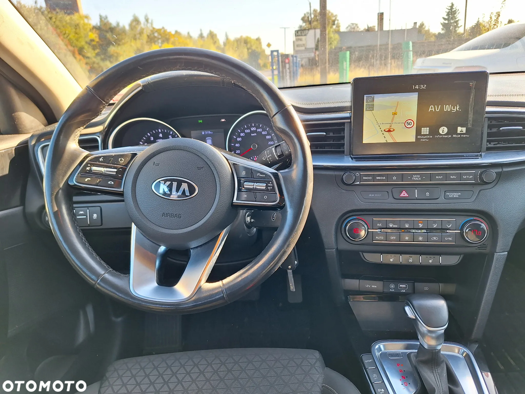 Kia Ceed - 9