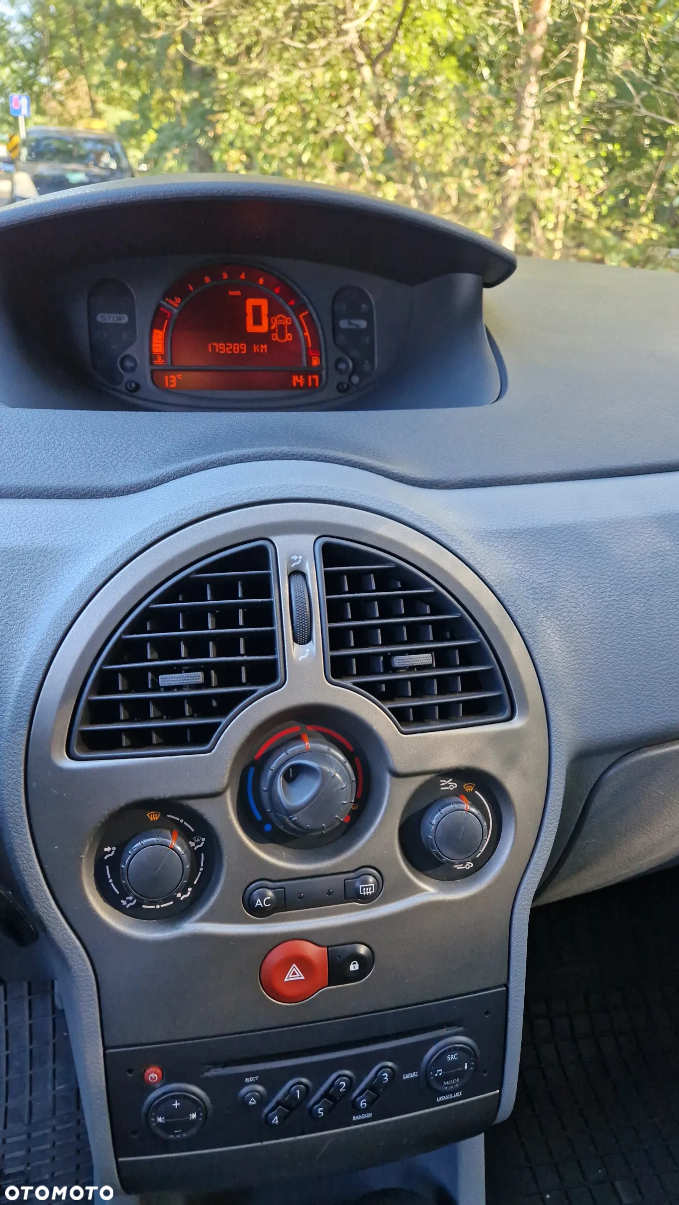 Renault Modus 1.2 16V Alize - 9