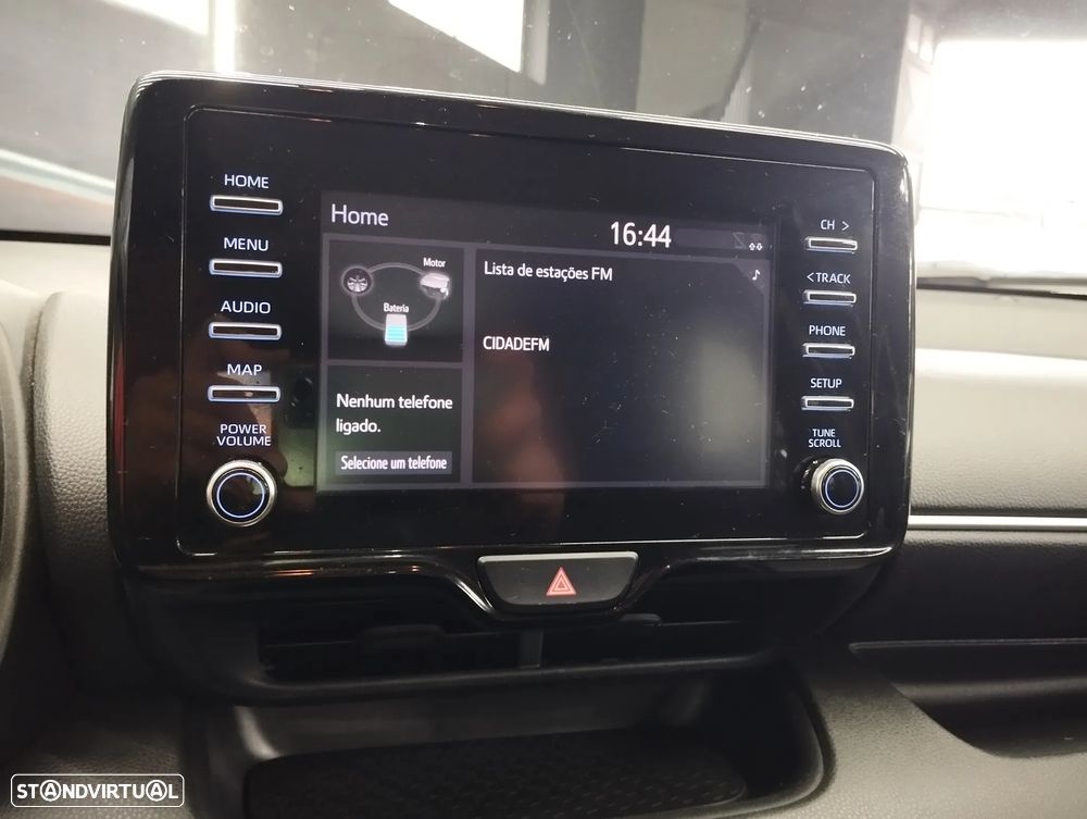 Toyota Yaris 1.5 HDF Comfort Plus - 22