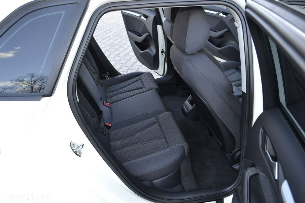 Audi A3 Sportback 2.0 TDI S tronic design - 36