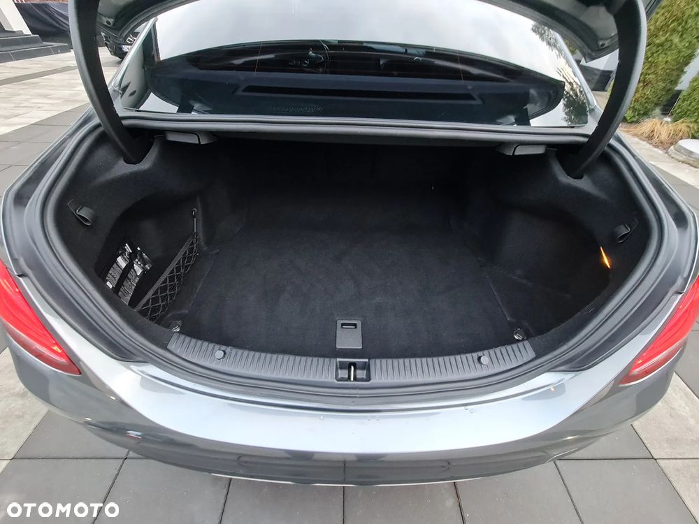 Mercedes-Benz Klasa C 180 7G-TRONIC - 22