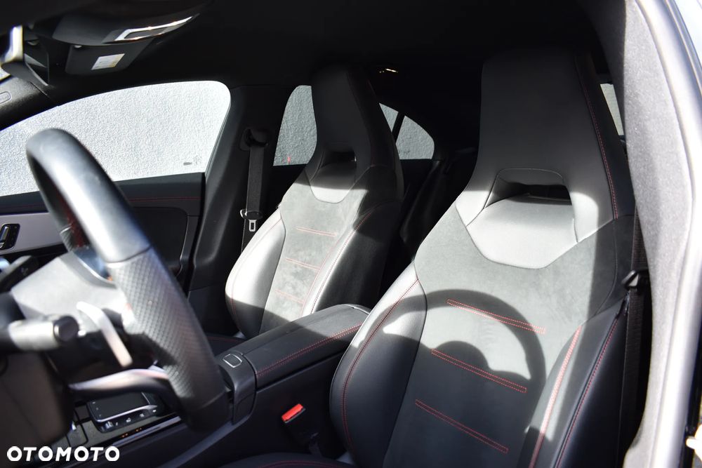 Mercedes-Benz CLA 250 AMG Line 7G-DCT - 12