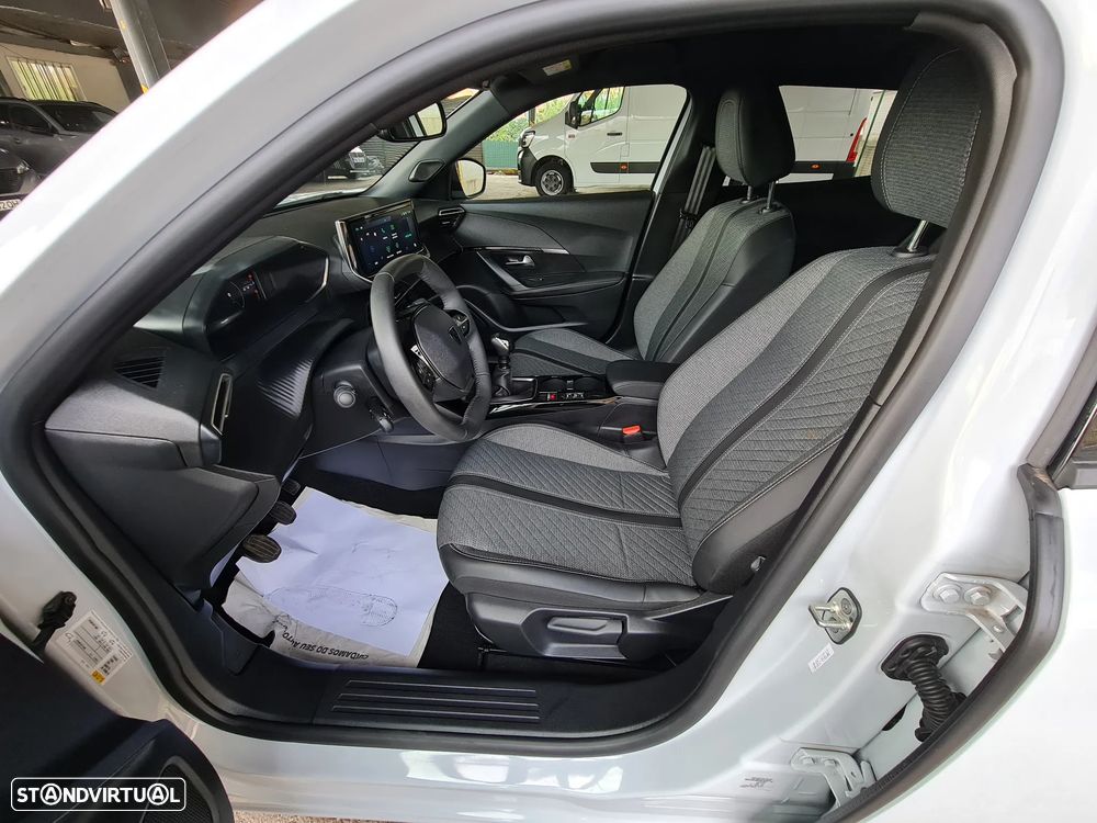 Peugeot 2008 1.2 PureTech Allure Pack — fotografia 12