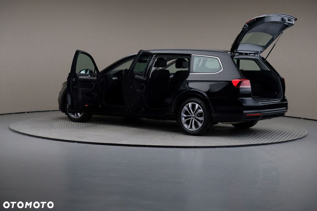 Volkswagen Passat 2.0 TSI Business DSG - 7