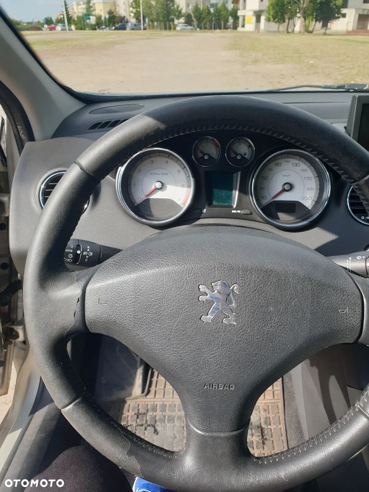 Peugeot 308 1.6 Premium - 12