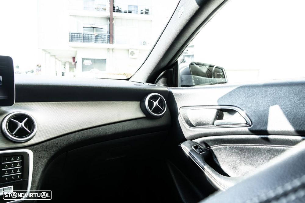 Mercedes-Benz CLA 200 - 18
