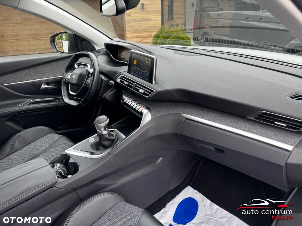 Peugeot 3008 - 18