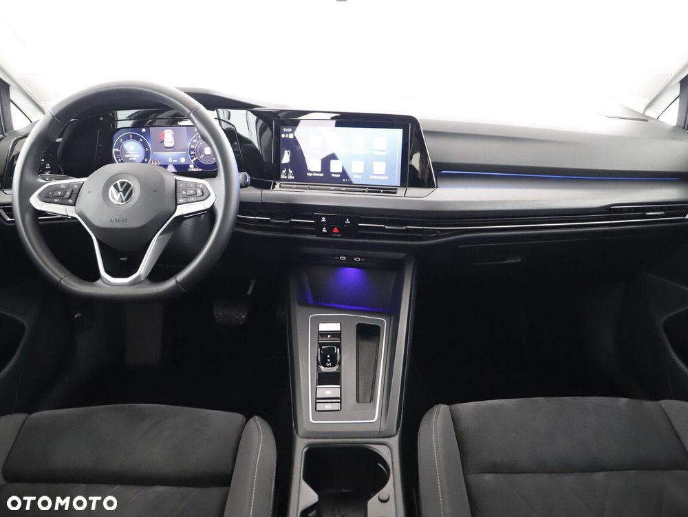 Volkswagen Golf - 11